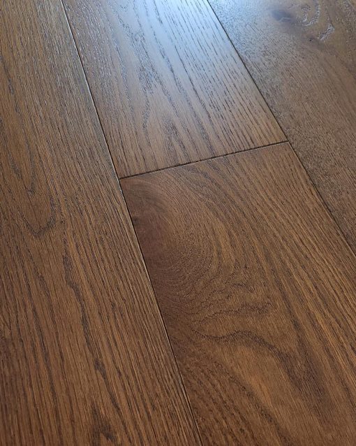 parquet rovere brown con nodi 01