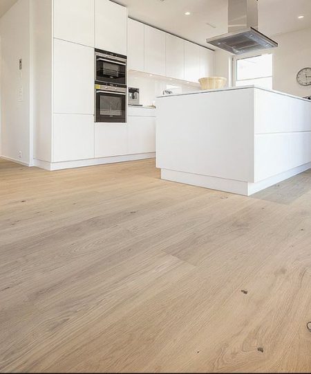 parquet rovere invisibile con nodi plancia 06