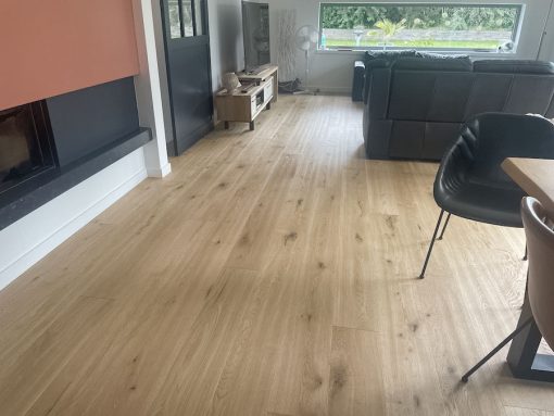 parquet rovere naturale pallato spaccature tono su tono 07