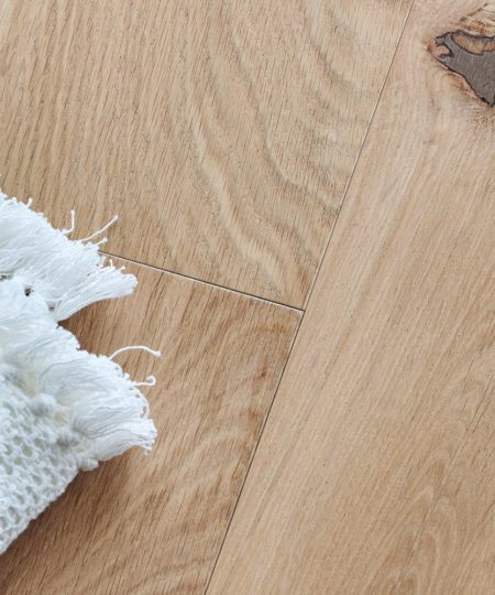 parquet rovere naturale piallato con spaccature maxiplancia tono su tono 08